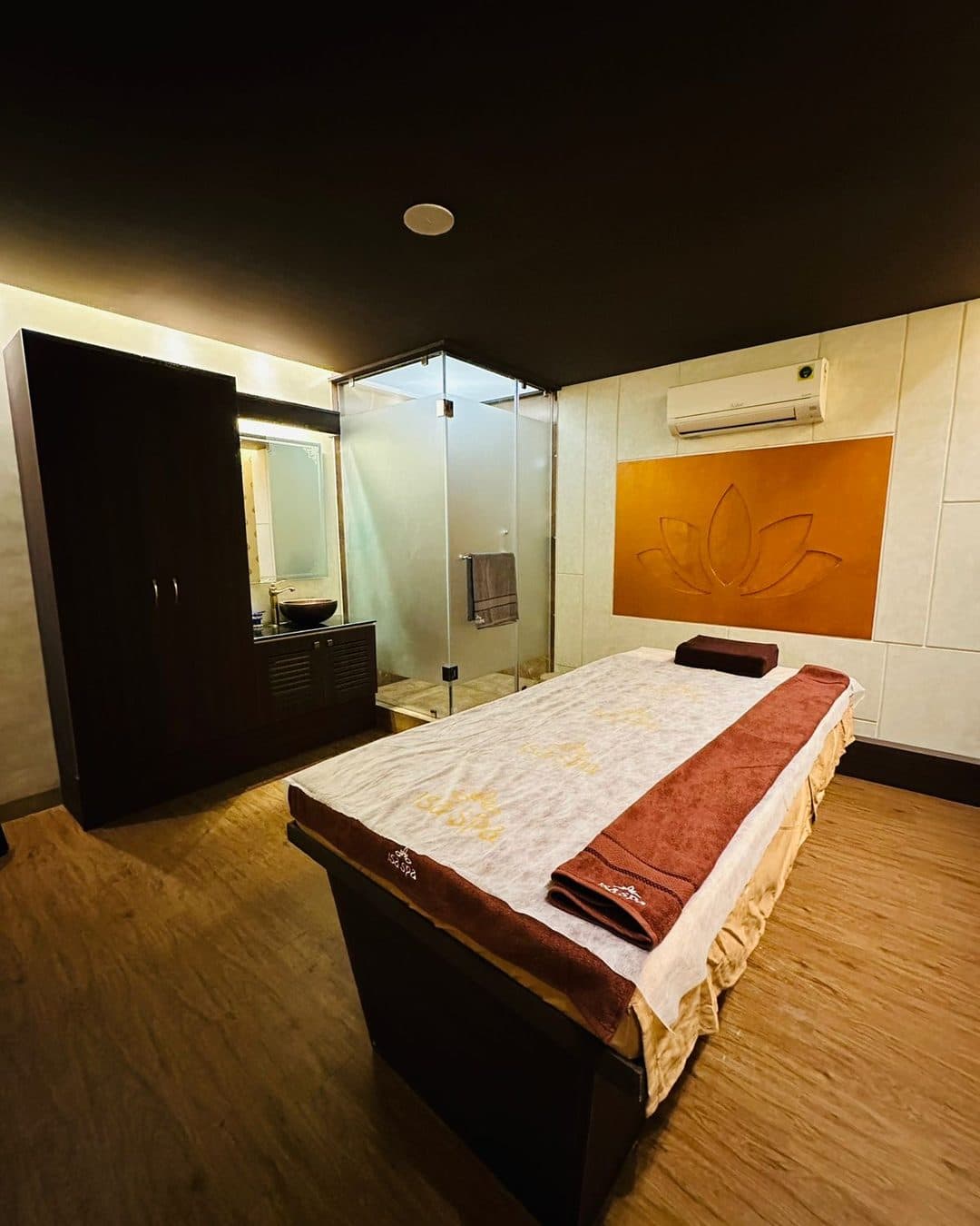Isa Spa treatment room interior